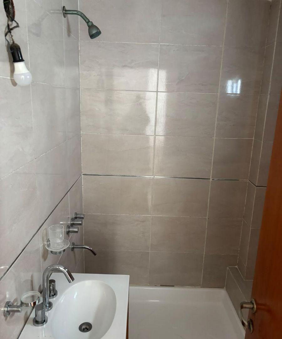 Foto de Departamento dos ambientes en alquiler en Temperley Este, imagen 3