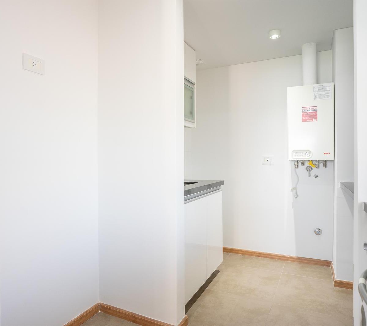 Departamento Piso Exclusivo de Tres Dorm. con Vista Al Río. 1