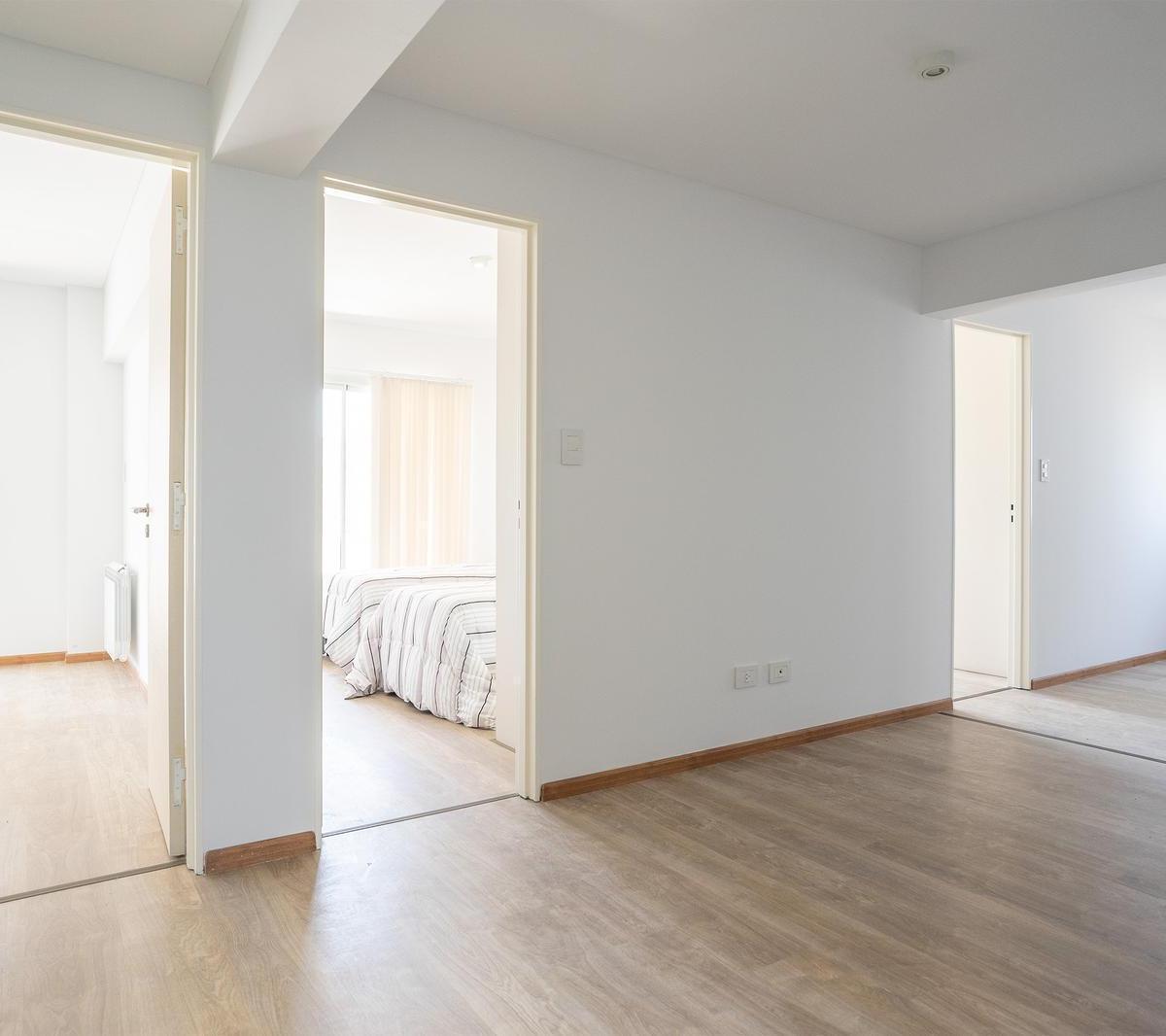 Departamento Piso Exclusivo de Tres Dorm. con Vista Al Río. 5