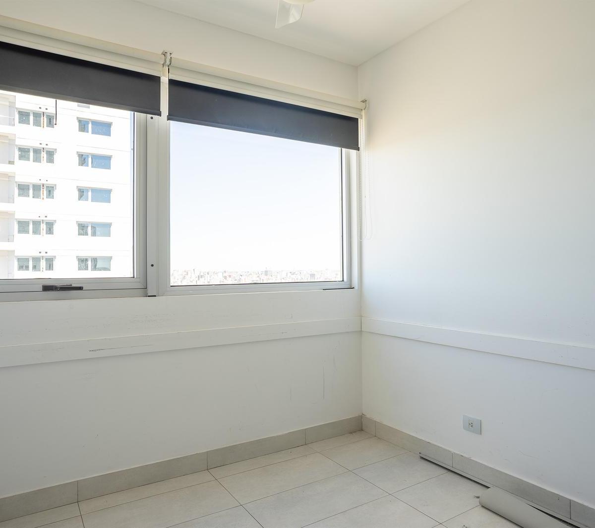 Departamento de 3 Dorm. Más Dependencia, 2 Cocheras y Amenities en Torre Maui 5