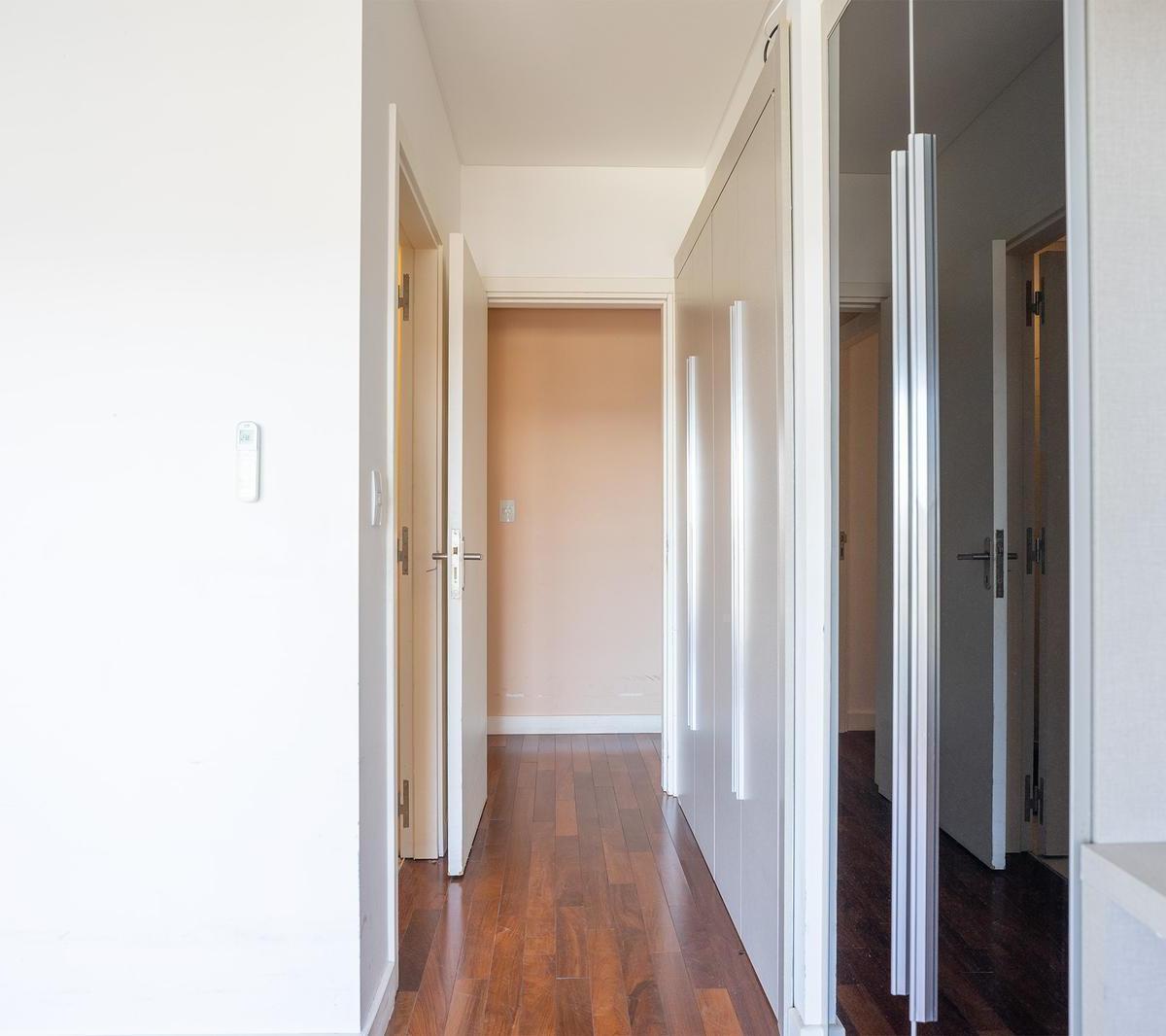 Departamento de 3 Dorm. Más Dependencia, 2 Cocheras y Amenities en Torre Maui 4