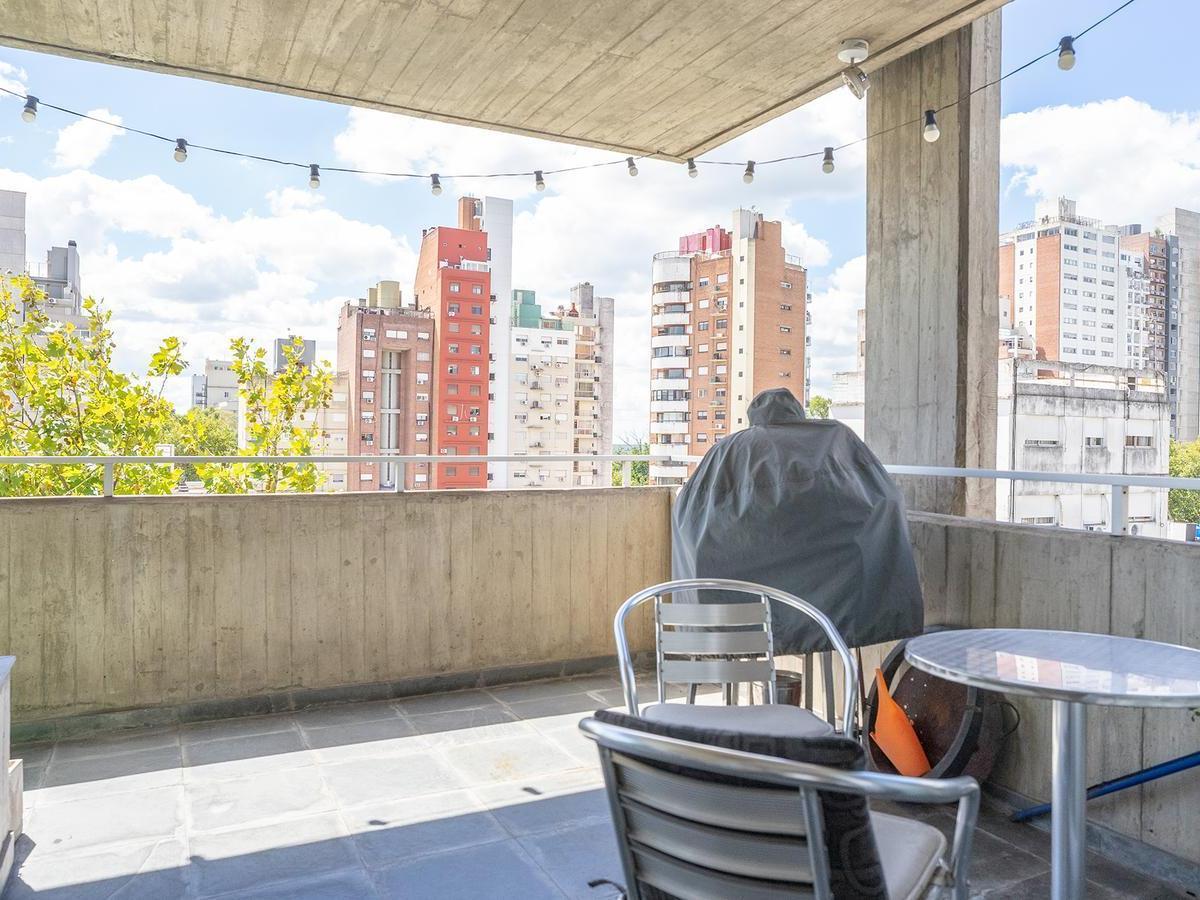 Departamento de 3 Dorm. con Cochera en Pichincha 5