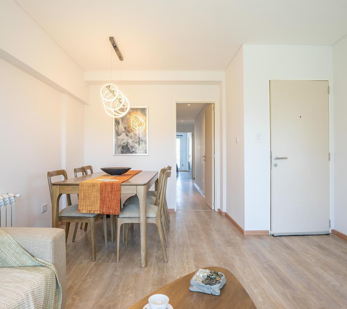 Departamento Piso Exclusivo Tres Dorm. con Balcón 1