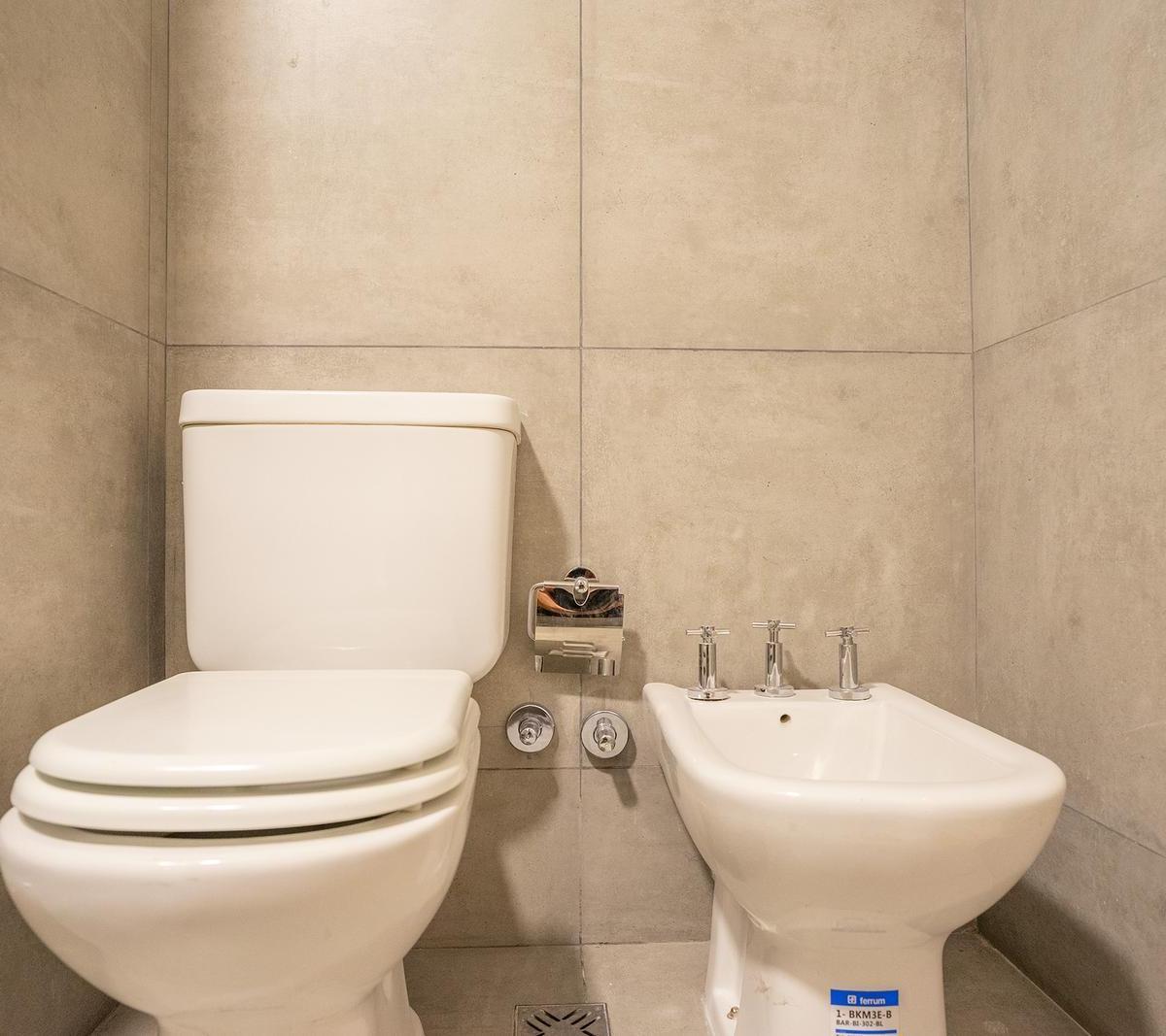 Departamento Piso Exclusivo Tres Dorm. con Balcón 5