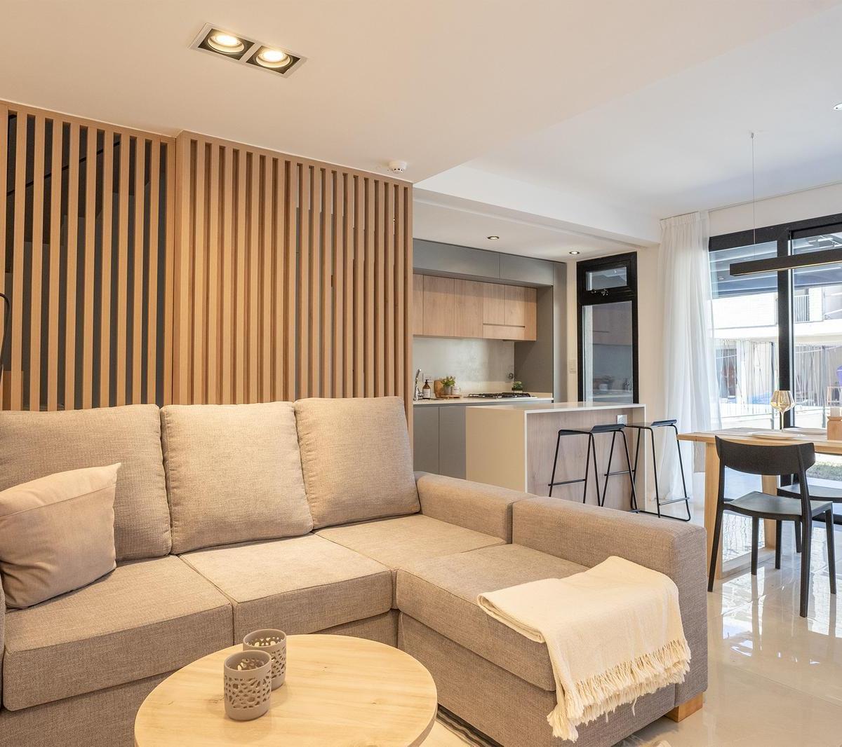 Casa de 3 dormitorios con pileta, parrillero y cochera en Fisherton