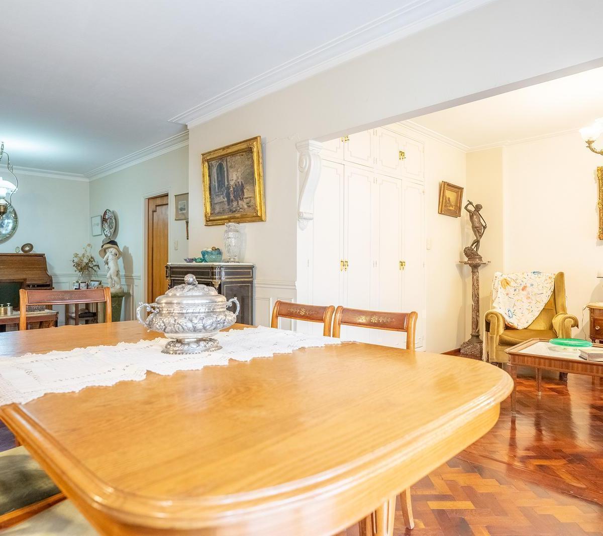 Departamento semipiso 3 dormitorios con cochera en zona rio