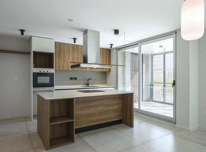 Departamento PISO EXCLUSIVO de 3 dormitorios con cochera y amenities 2
