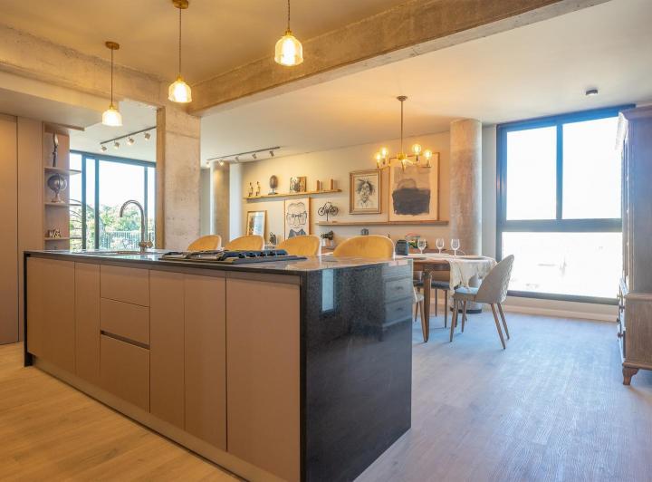 Departamento moderno de 3 dormitorios con terraza exclusiva en Pichincha 3