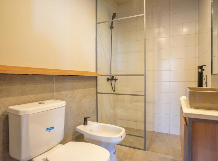 Foto de Departamento moderno de 2 dormitorios con balcón en Pichincha, imagen 4
