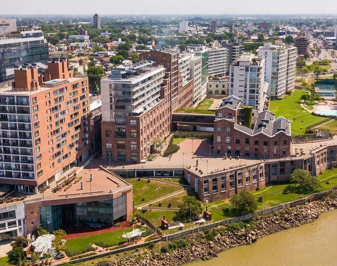 Departamento de 2 dormitorios con cochera y terraza exclusiva en FORUM PUERTO NORTE