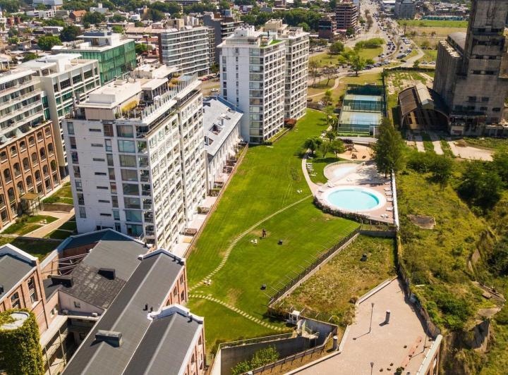 Departamento de 2 dormitorios con cochera y terraza exclusiva en FORUM PUERTO NORTE