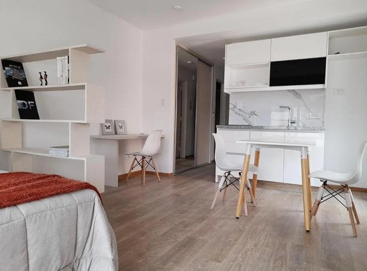 Departamento monoambiente con terraza exclusiva a metros de Bv. Oroño y Av. Pellegrini