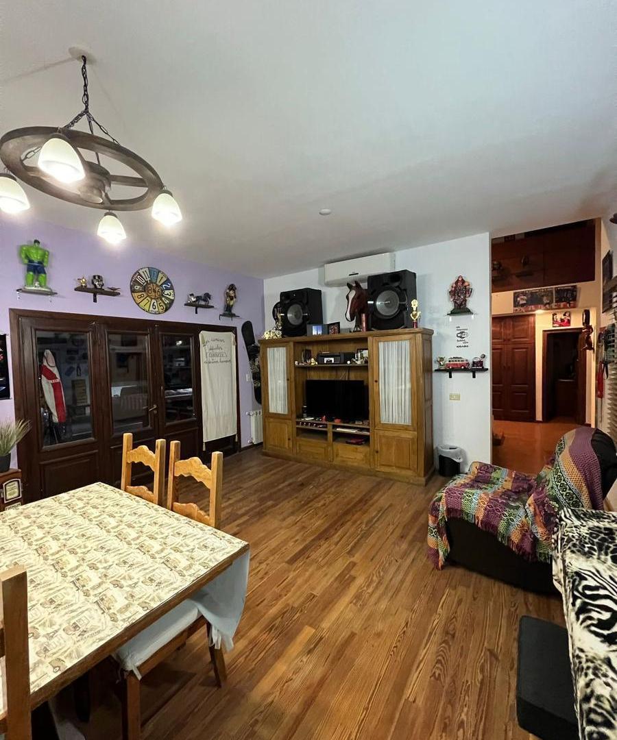 Foto de Casa de 4 dormitorios con 2 cocheras en Barrio Los Raigales Roldan, imagen 5