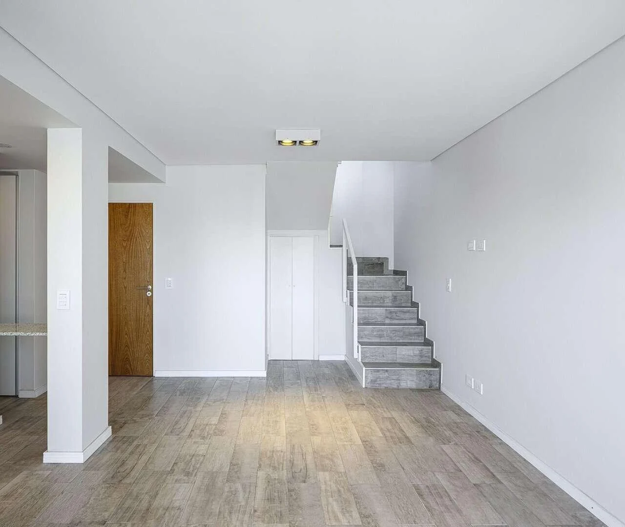 Departamento DUPLEX de 2 dormitorios en zona centro