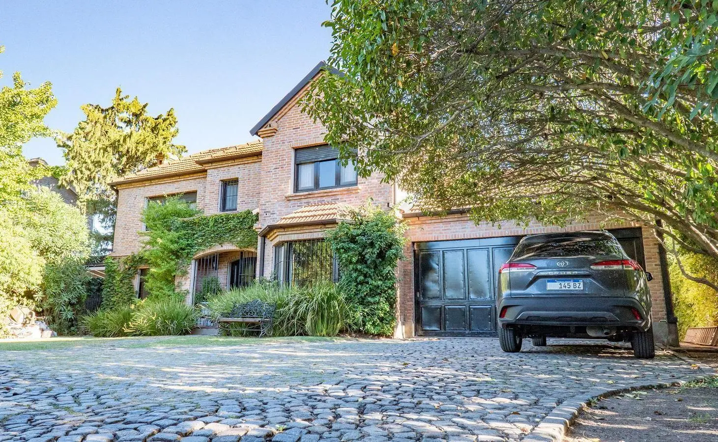 Casa de estilo ingles de 3 dormitorios en Aldea Fisherton 1