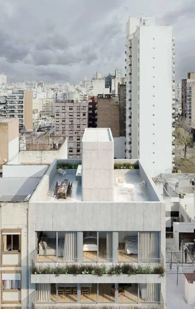 Departamento de 1 dormitorio con patio a metros de Bv. Oroño 5