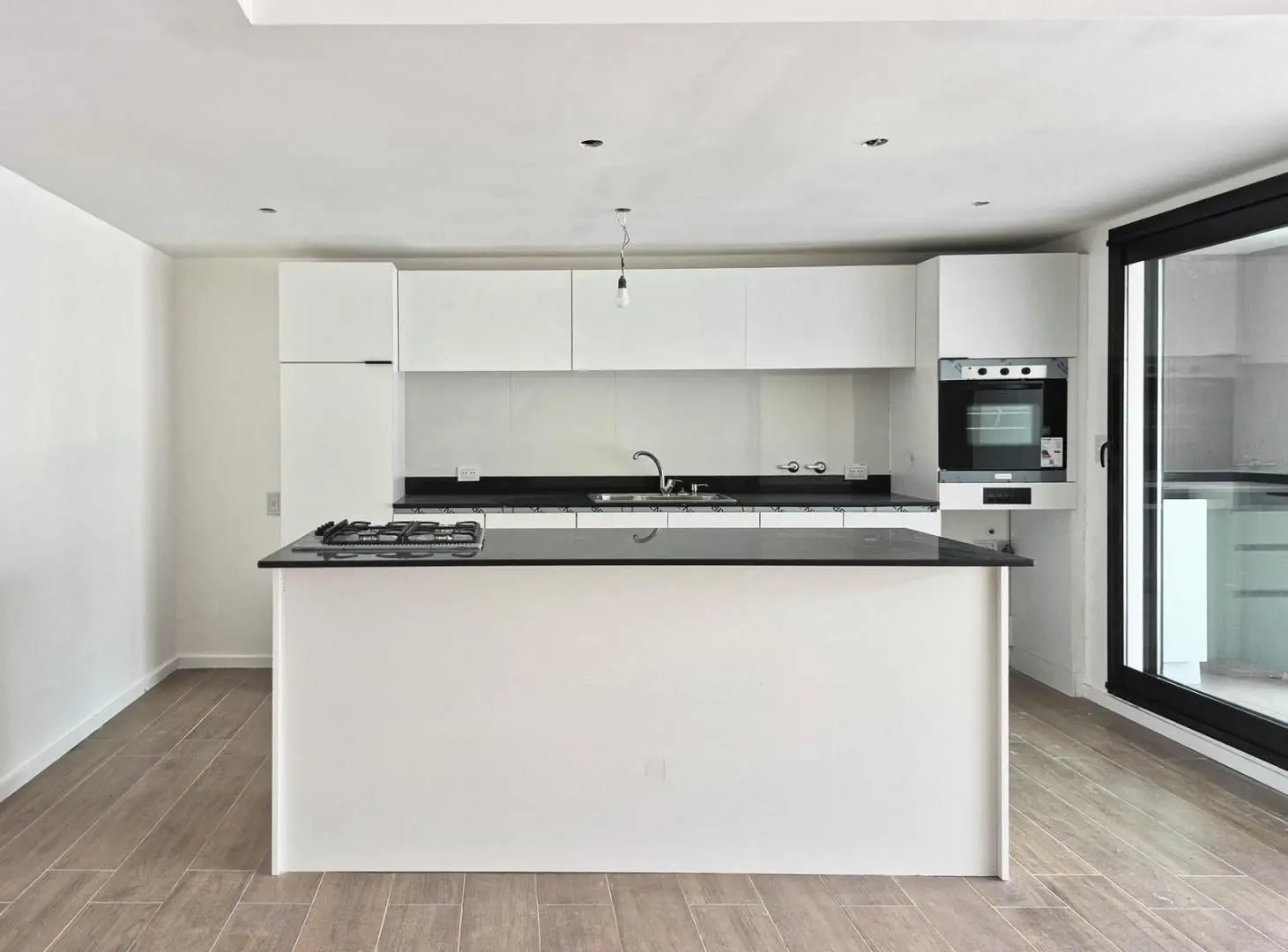Departamento de 3 dormitorios con patio y parrillero exclusivo en Barrio Abasto 3