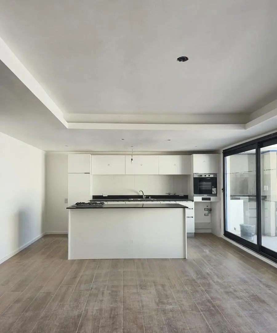Departamento de 3 dormitorios con patio y parrillero exclusivo en Barrio Abasto 2