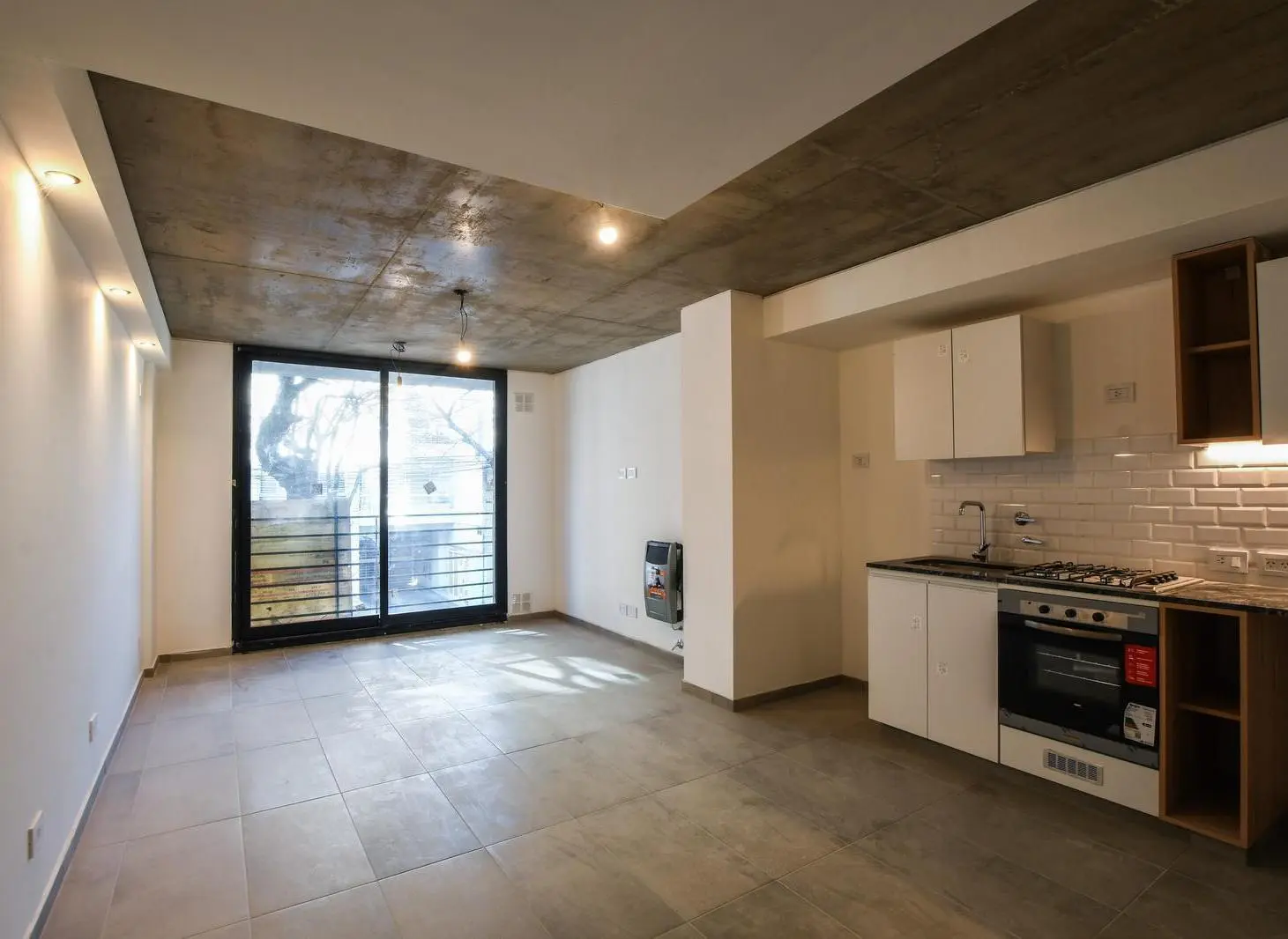 Departamento de 2 dormitorios con patio en Barrio Abasto 5