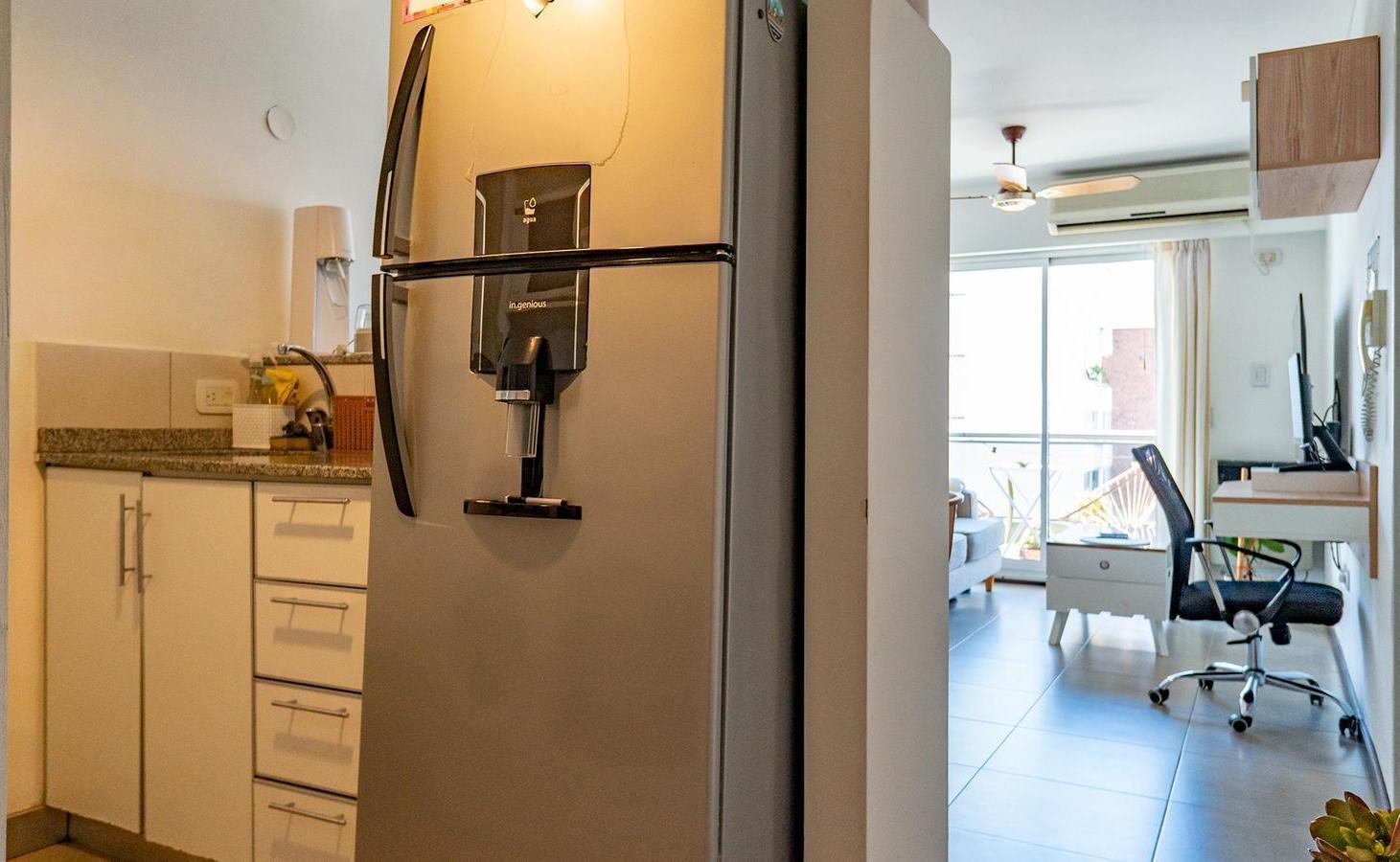 Foto de Departamento de 1 dormitorio opcional cochera a metros de Bv. Oroño, imagen 1