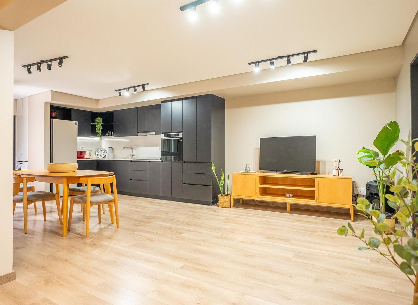 Departamento de 3 dormitorios con patio a metros de Bv. Oroño