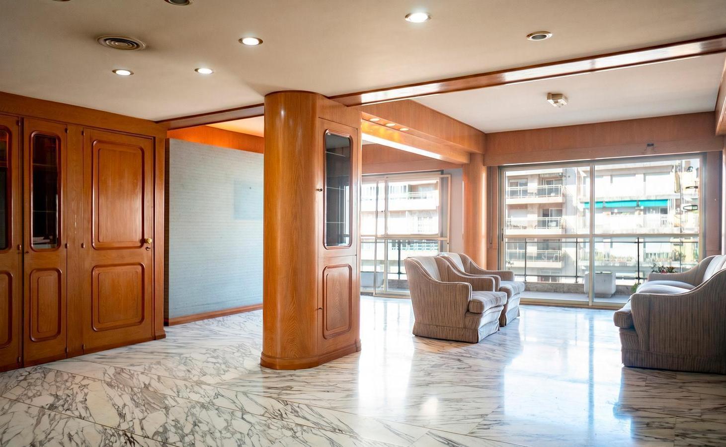 Departamento PISO EXCLUSIVO de 3 dormitorios con cochera sobre Bv. Oroño