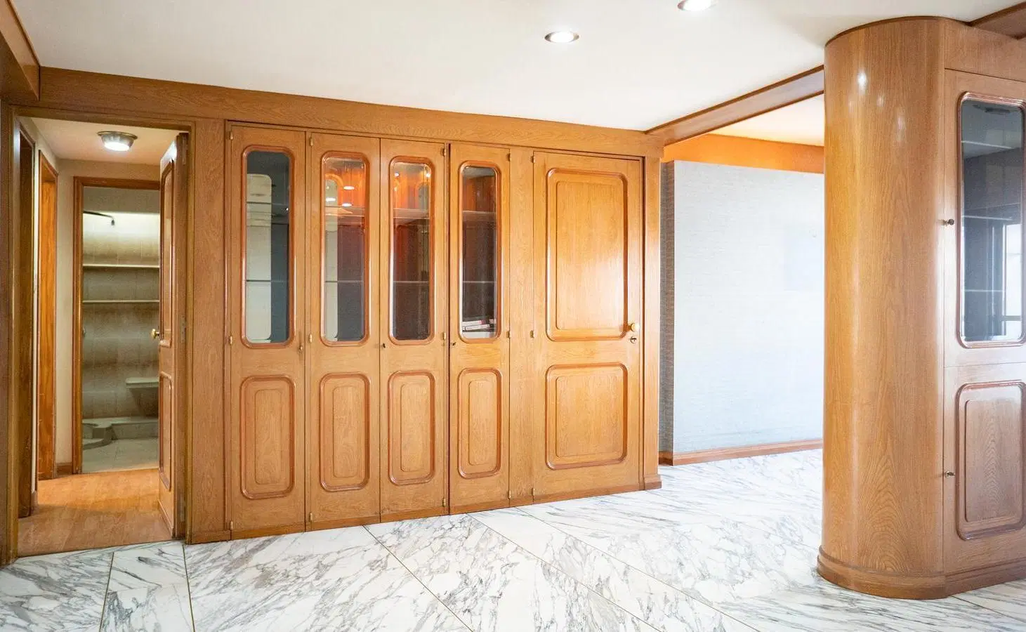 Departamento PISO EXCLUSIVO de 3 dormitorios con cochera sobre Bv. Oroño 5