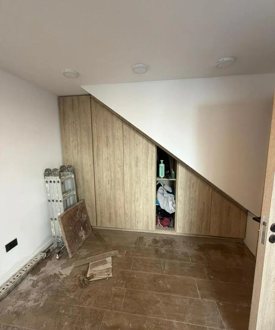 Casa de pasillo RECICLADA de 2 dormitorios con terraza en Barrio Pichincha 3