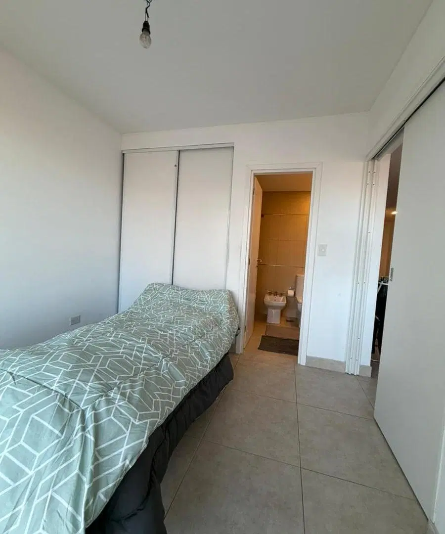 Departamento de 1 dormitorio sobre Av. Pellegrini 3