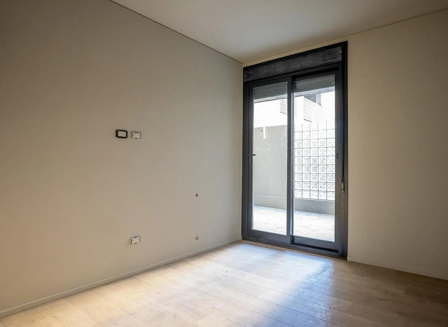 Departamento de 2 dormitorios con doble patio a metros de Av. Pellegrini y Bv. Oroño 4