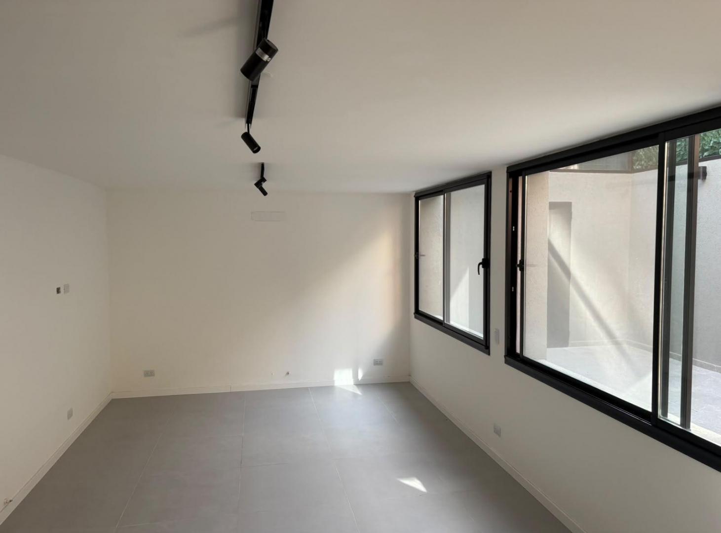 Foto de Casa de pasillo a estrenar a metros del rio y de Bv. Oroño, imagen 5