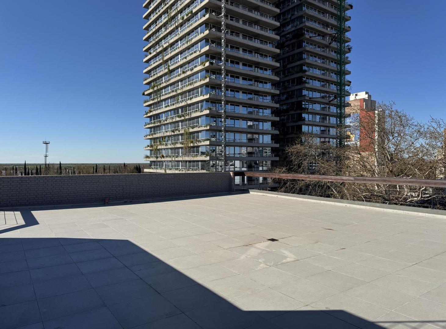 Foto de Departamento de 1 dormitorio con balcón al frente y terraza en Pichincha, imagen 2
