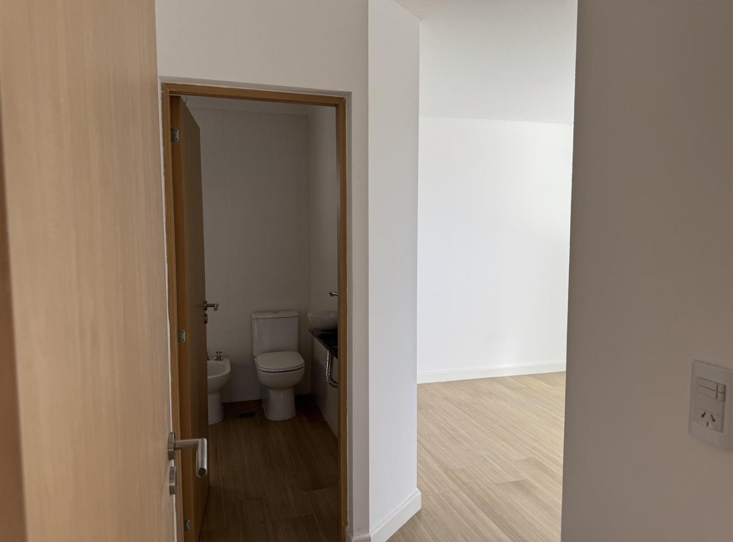Foto de Departamento de 2 dormitorios con balcón al frente y terraza en, imagen 3