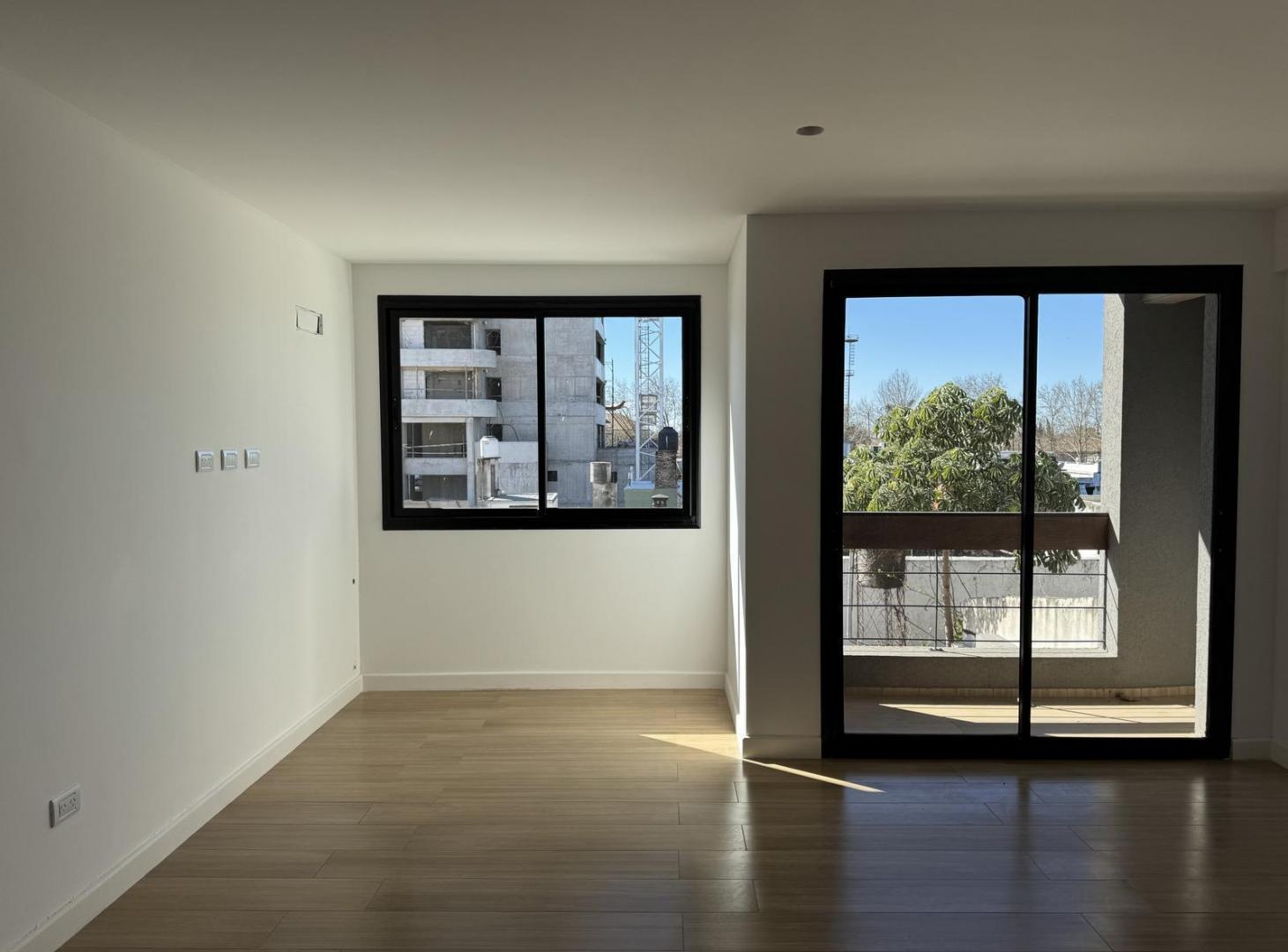 Foto de Departamento de 2 dormitorios con balcón al frente y terraza en, imagen 1