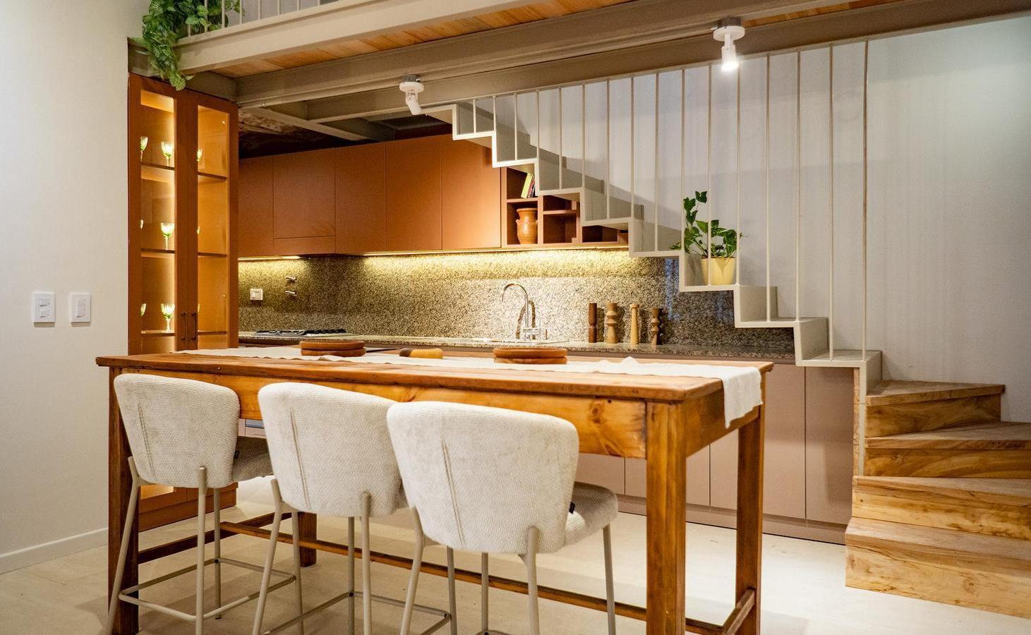 Foto de Casa de pasillo de 3 dormitorios con jardín y pileta en zona río, imagen 5