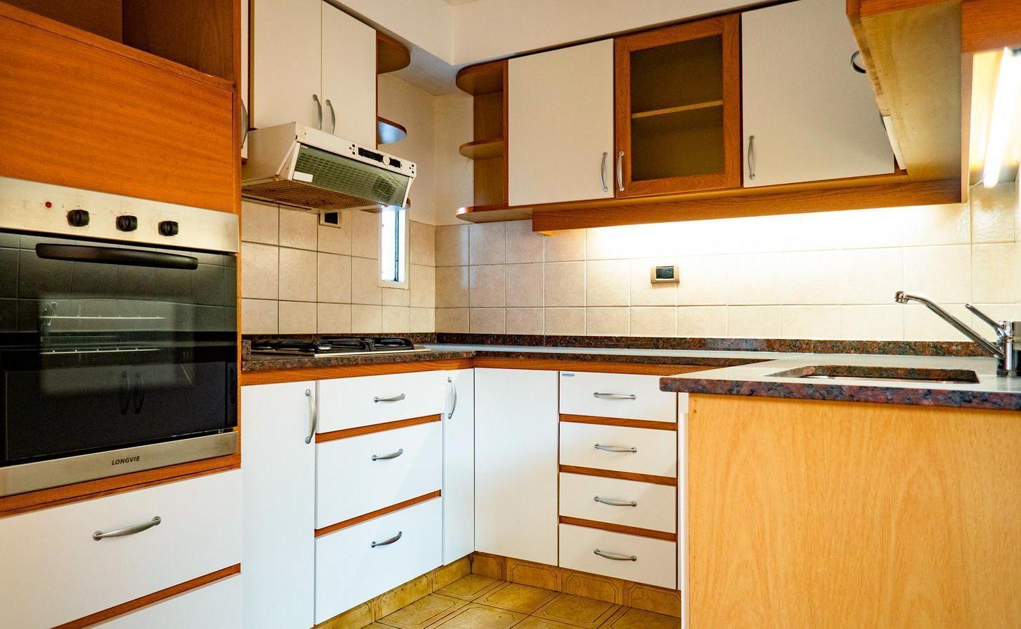 Foto de Departamento PISO EXCLUSIVO de 3 dormitorios y dependencia de servicio, imagen 2