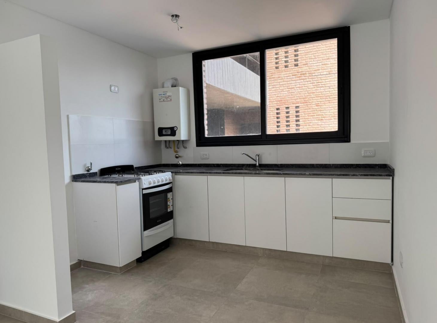 Foto de Departamento 1 dormitorio más comodín A ESTRENAR a metros de Av, imagen 3