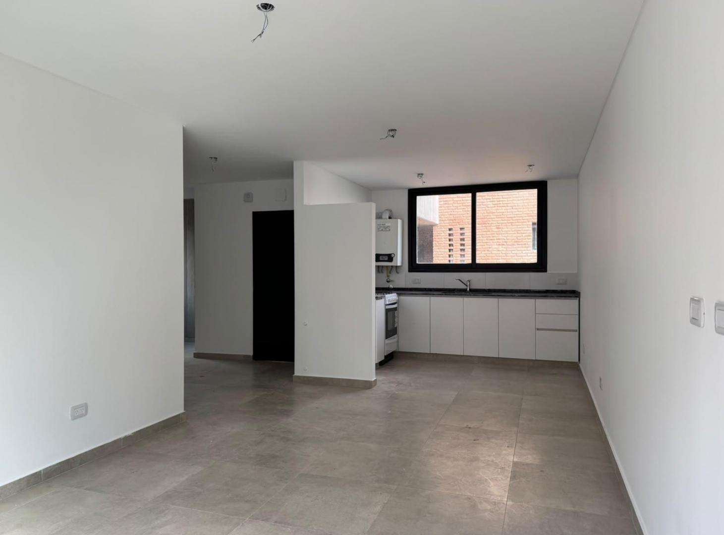 Foto de Departamento 1 dormitorio más comodín A ESTRENAR a metros de Av, imagen 2