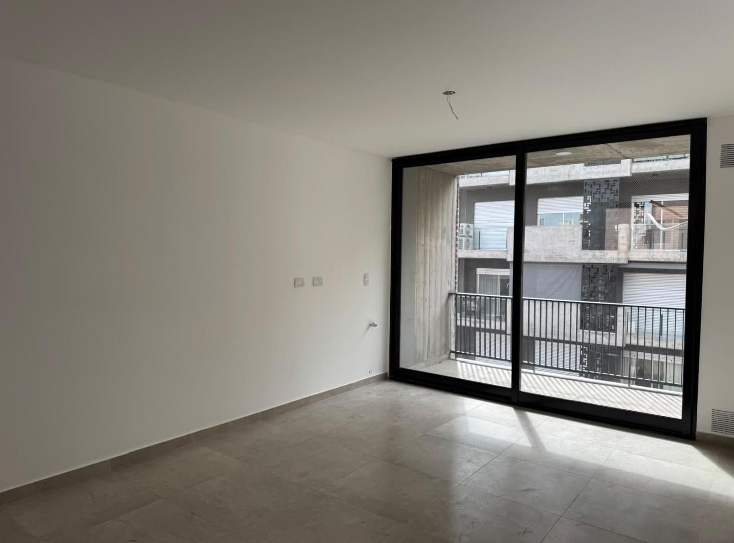 Foto de Departamento 1 dormitorio más comodín A ESTRENAR a metros de Av, imagen 5
