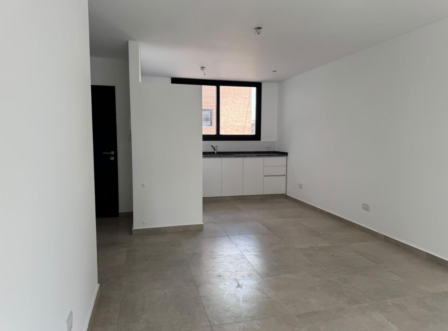 Foto de Departamento 1 dormitorio más comodín A ESTRENAR a metros de Av, imagen 1