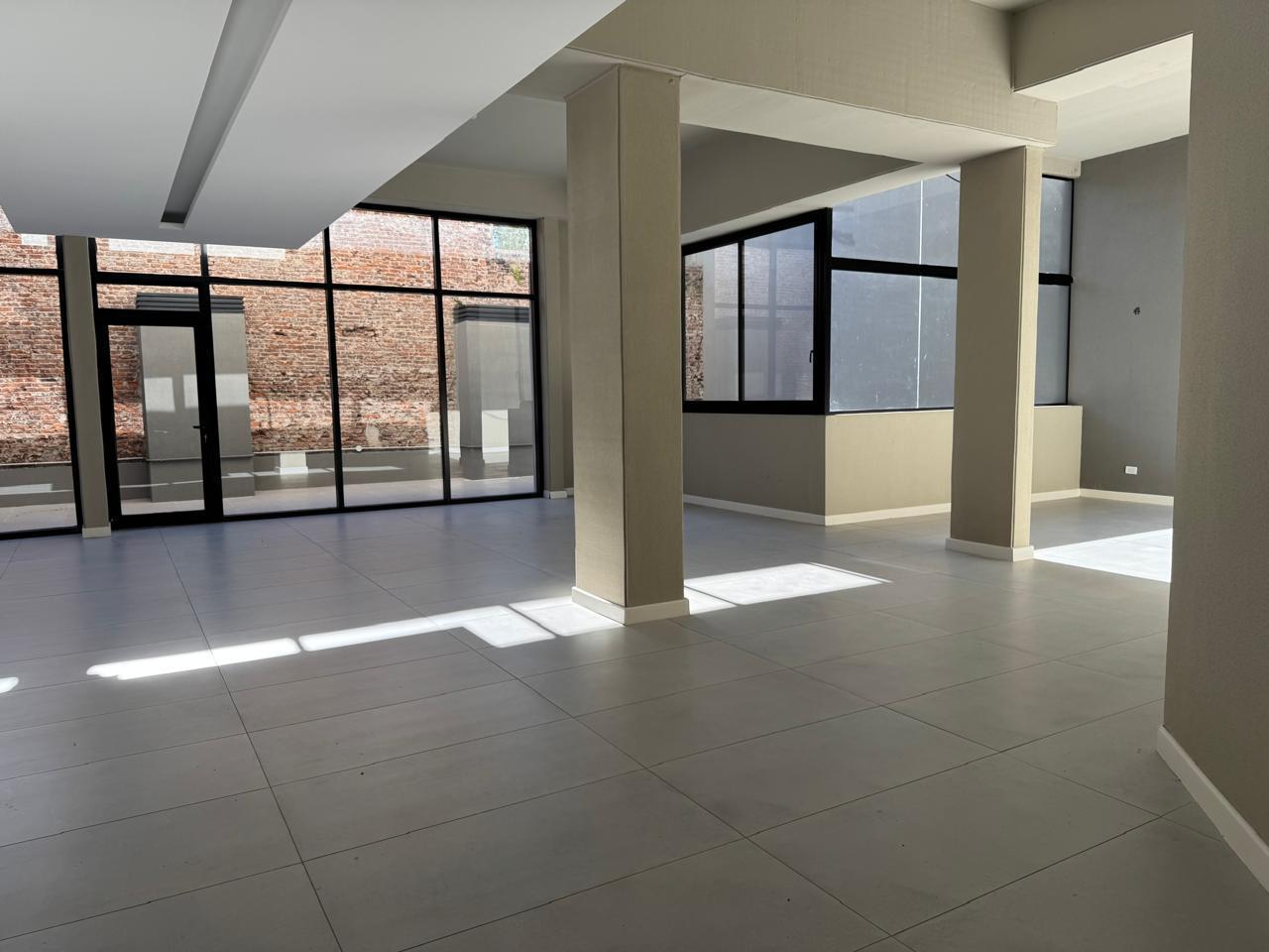 Foto de Local comercial al frente en Pichincha, imagen 2