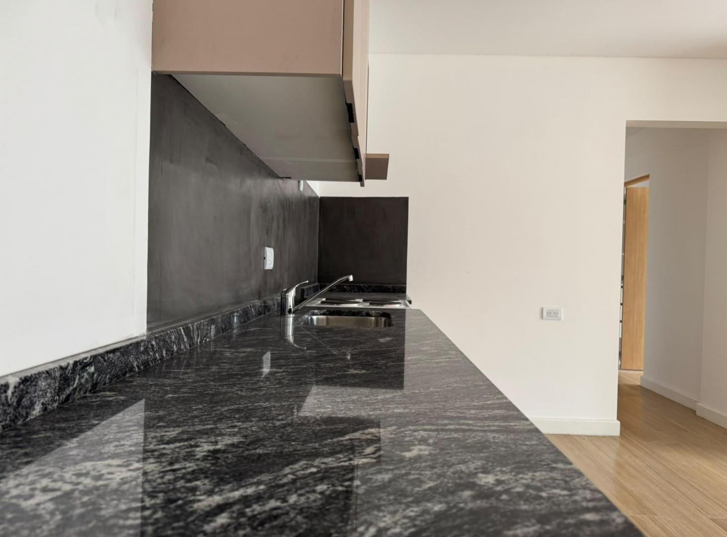 Foto de Departamento de 2 dormitorios con patio exclusivo en Pichincha, imagen 3