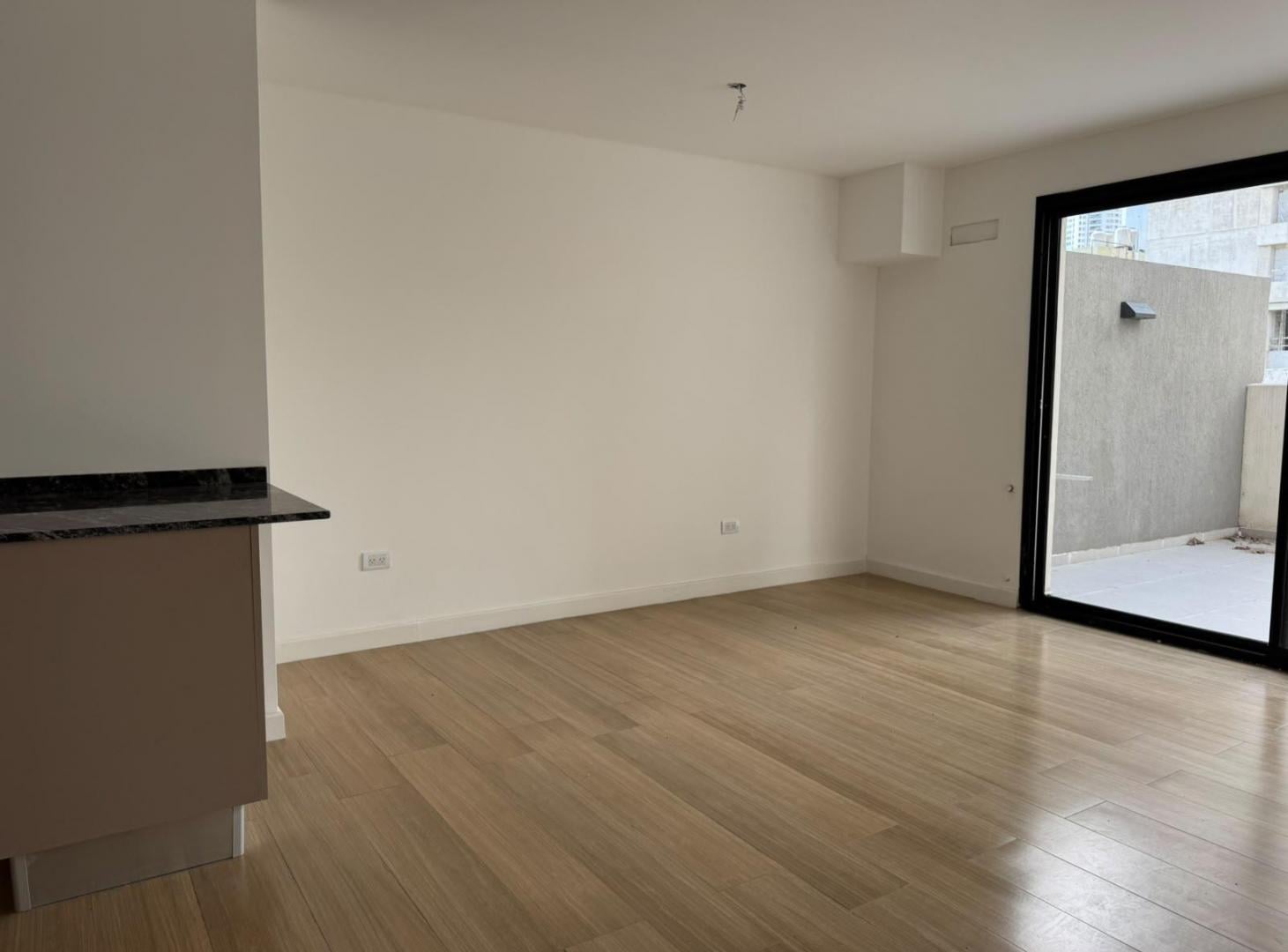 Foto de Departamento de 2 dormitorios con patio en Pichincha, imagen 5