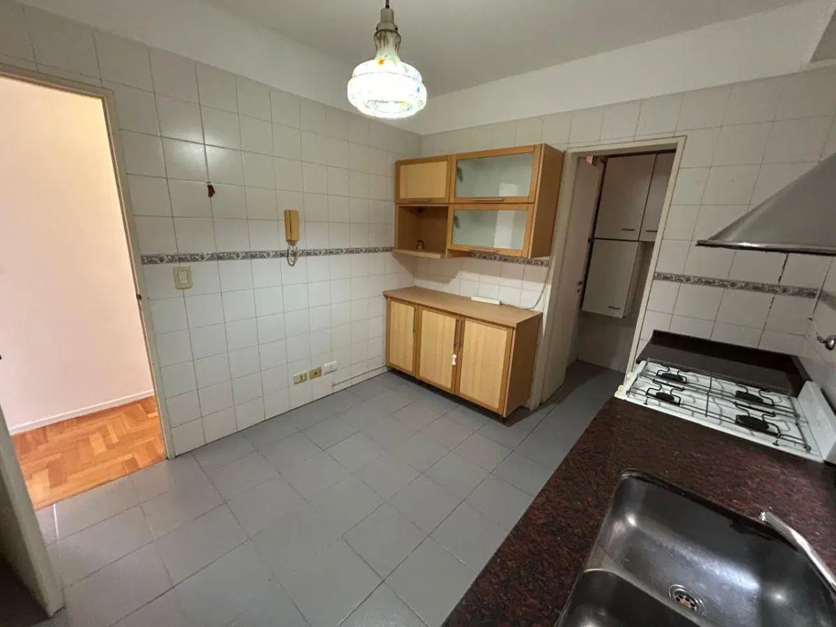 DEPARTAMENTO TRES AMBIENTES EN VENTA EN AVELLANEDA 2