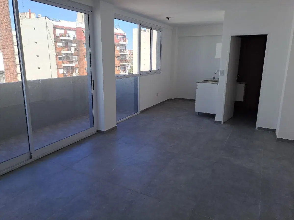 MONOAMBIENTE EN VENTA EN EL CENTRO DE AVELLANEDA 5