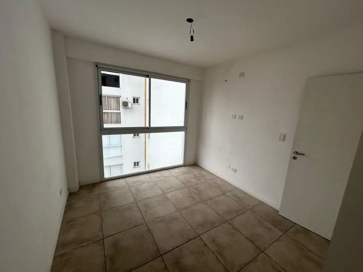 DEPARTAMENTO EN ALQUILER EN EL CENTRO DE AVELLANEDA 2 AMBIENTES 3