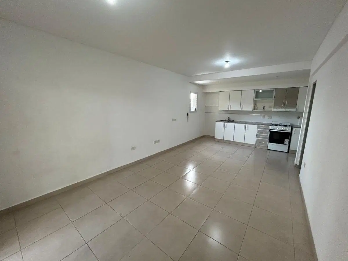 ALQUILER DE MONOAMBIENTE EN QUILMES CON COCHERA 5