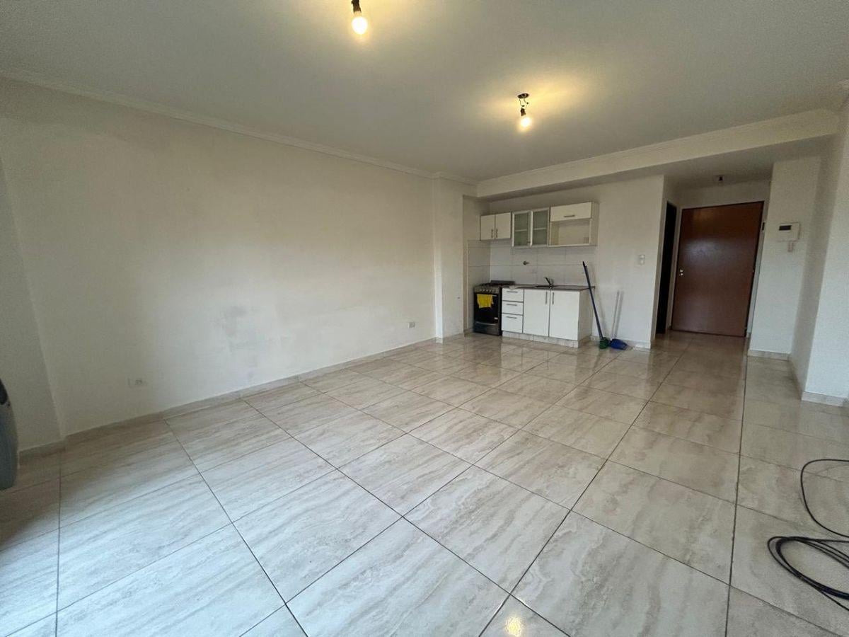 Foto de DEPARTAMENTO MONOAMBNENTE EN ALQUILER EN EL CENTRO DE AVELLANEDA, imagen 2