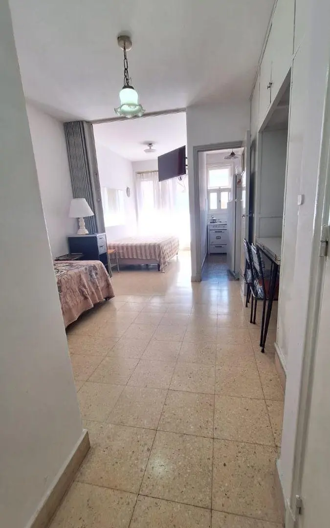 Estudiantes. Departamento de 1 amb con balcón 4
