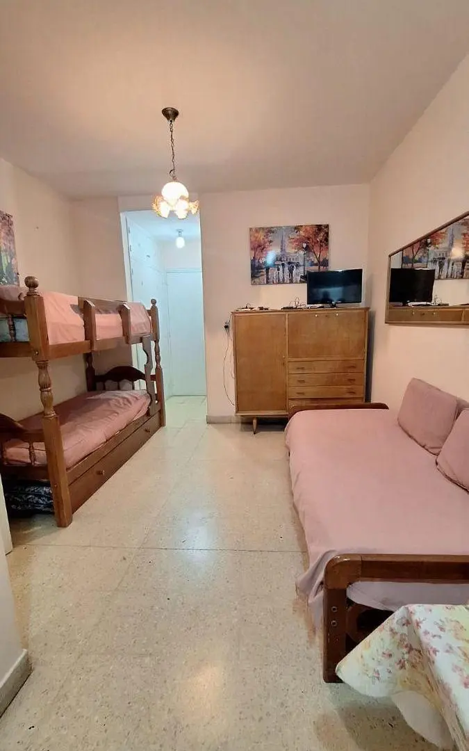 Estudiantes. Departamento de 1 ambiente con balcón 5